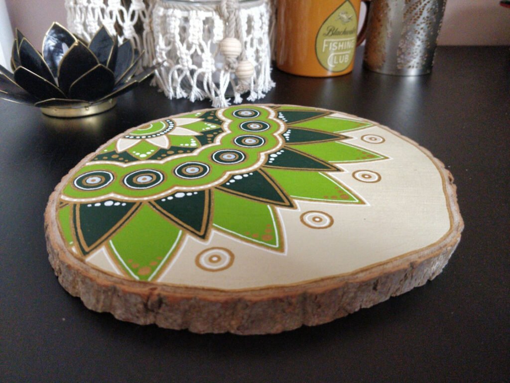 Peinture sur rondin de bois