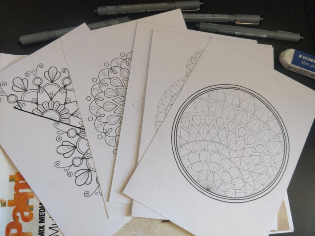Illustration en cours du calendrier à colorier 2025