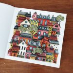 Mise en couleurs dans le livre Mes Mondes Rêvés de Johanna Basford